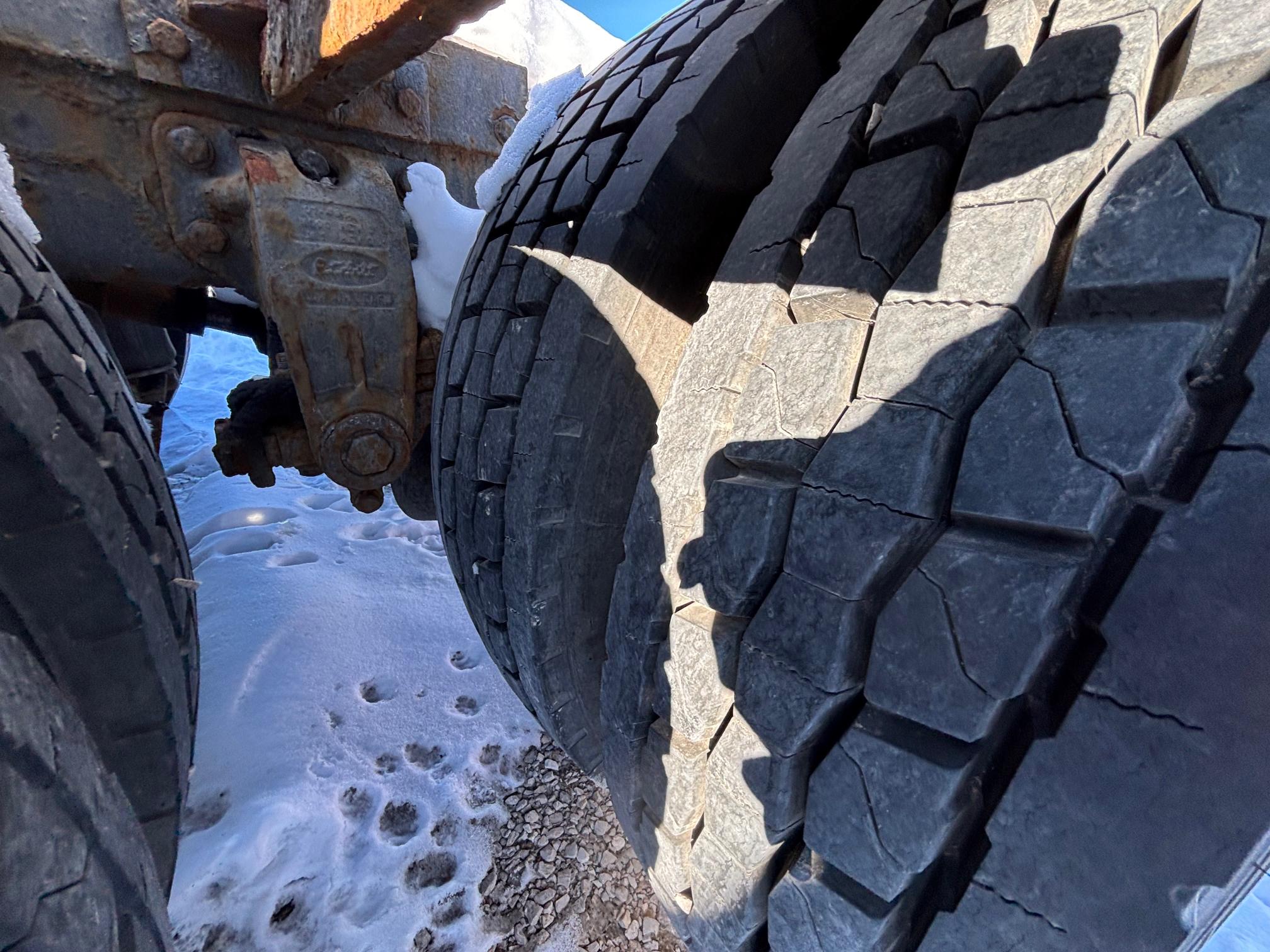 2003 PETERBILT 385 - Image 23